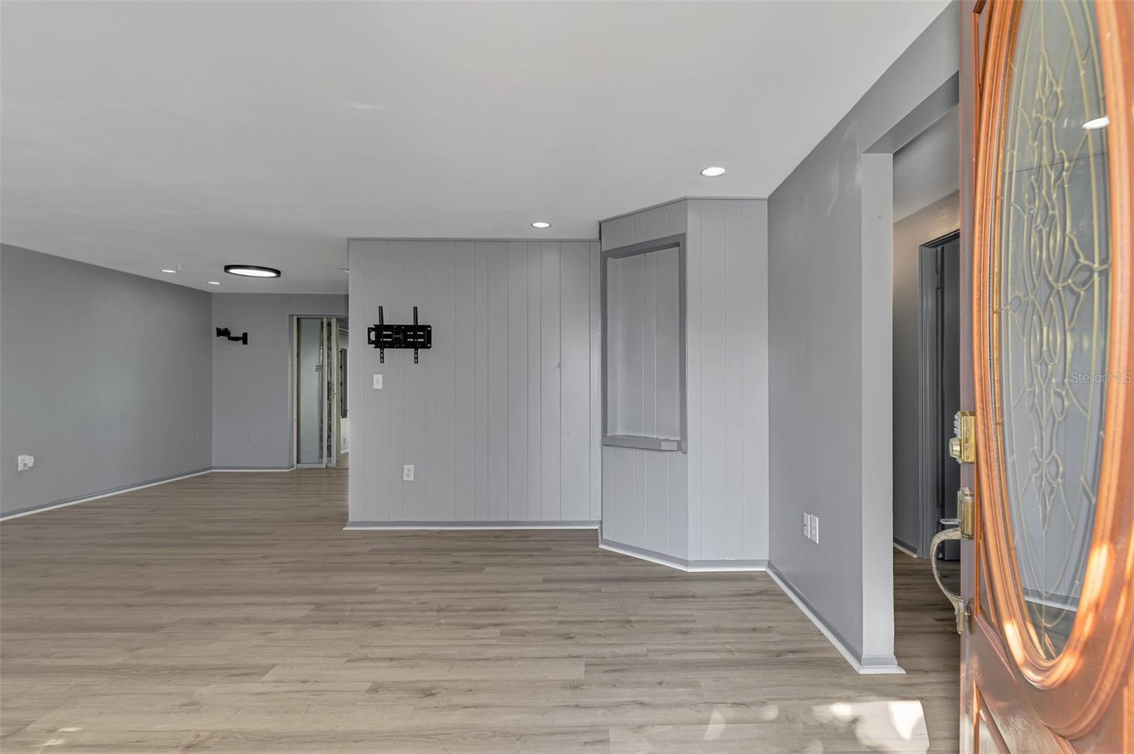 Image 9 of 42 For 6742 Bowline Drive