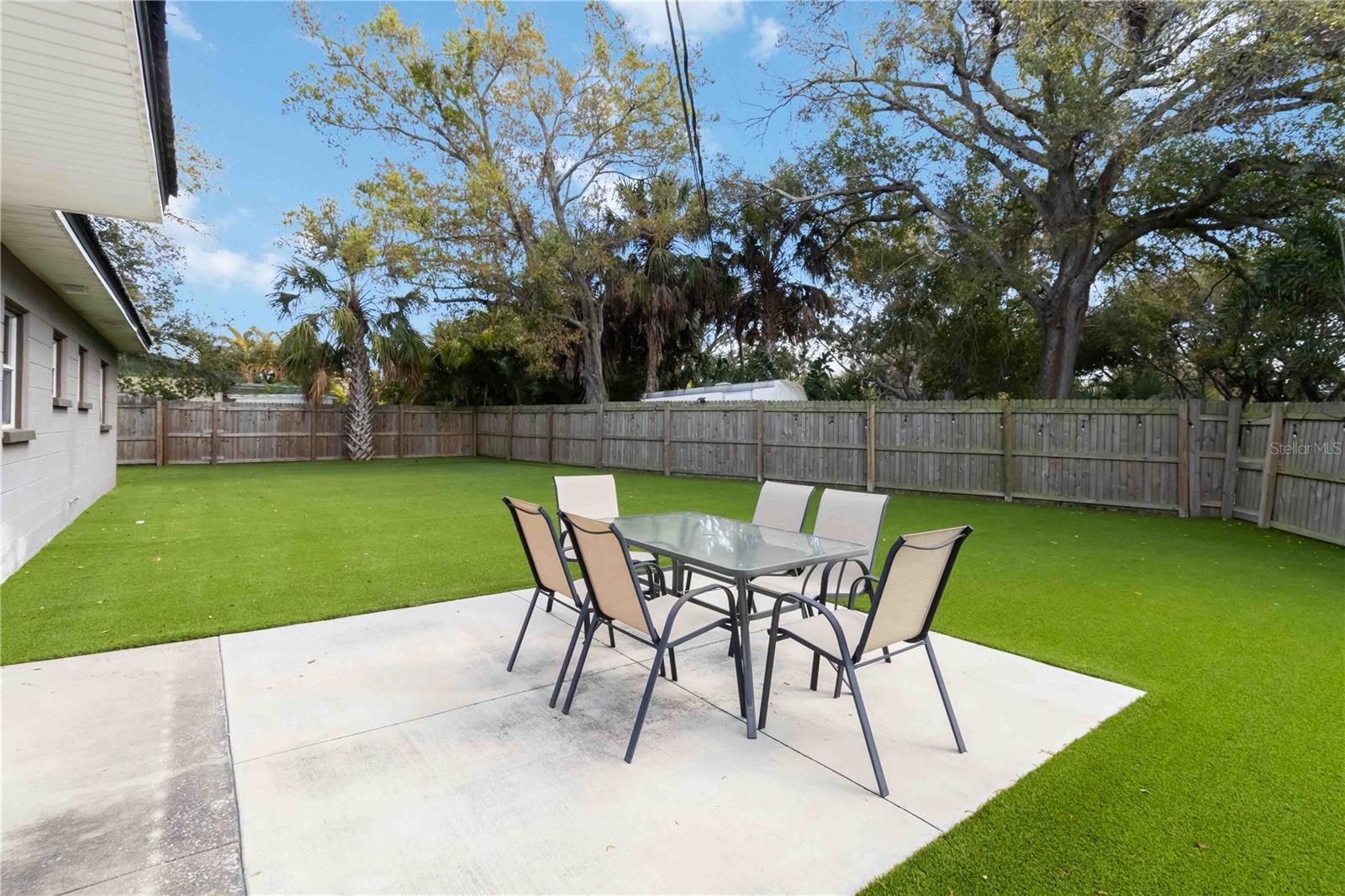 Listing photo id 30 for 6950 29th Terrace N