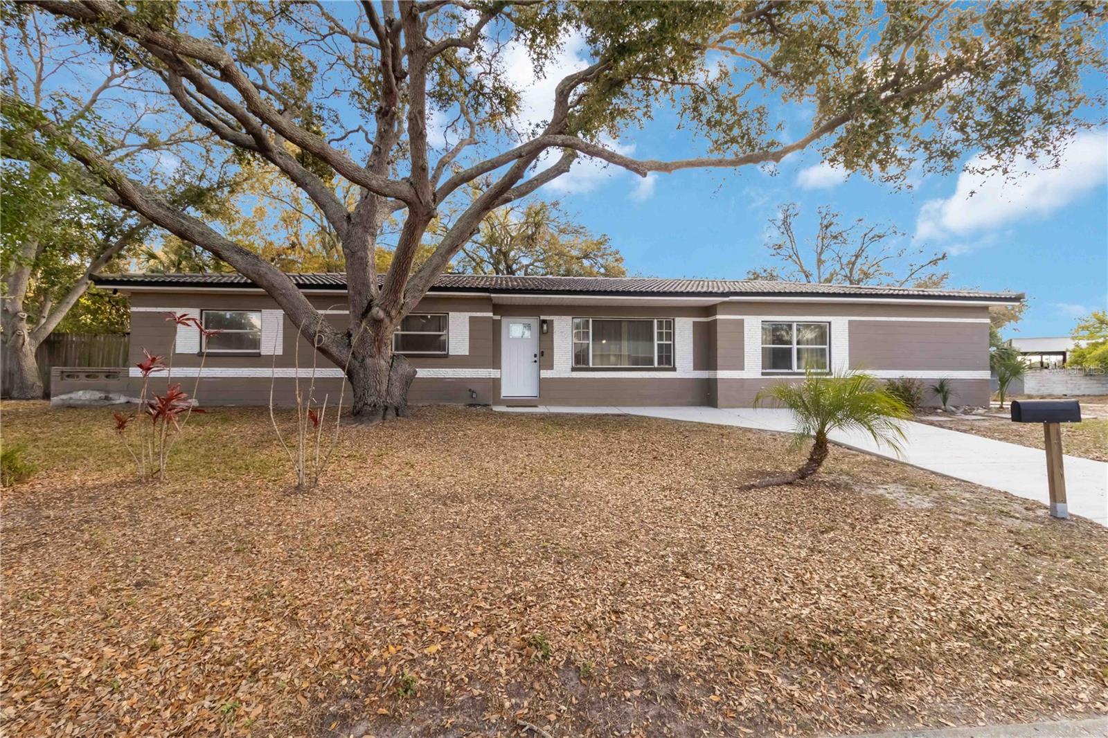 Listing photo id 32 for 6950 29th Terrace N