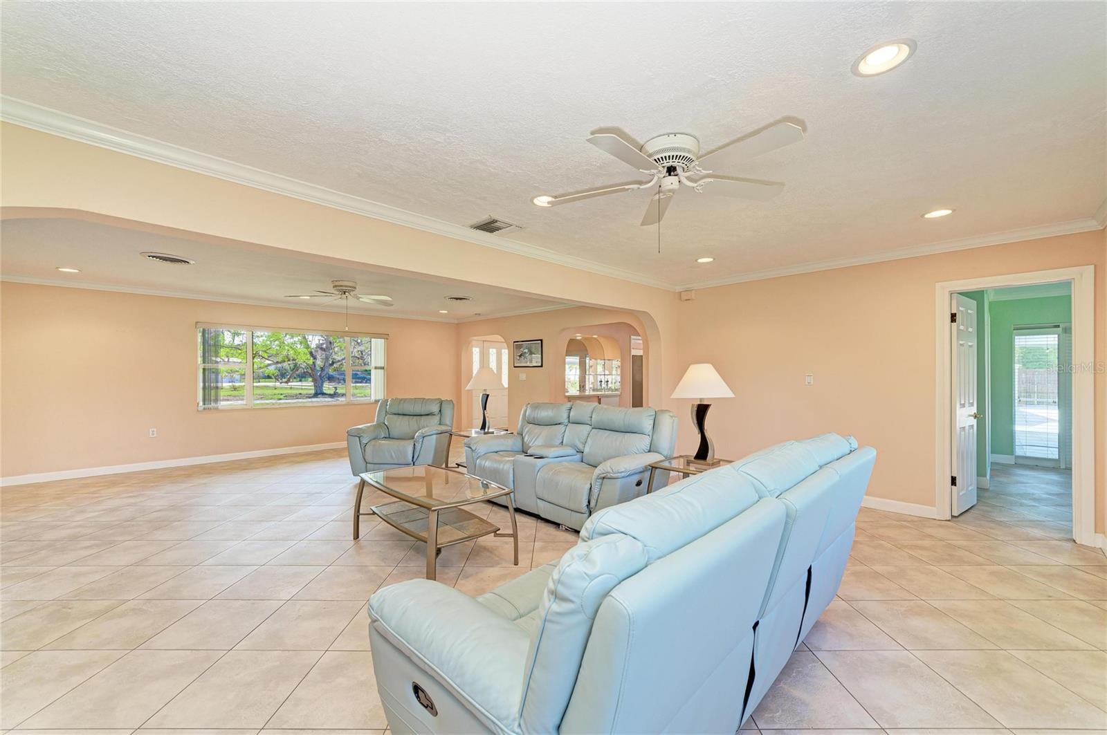 Image 17 of 73 For 5310 Tuttle Avenue