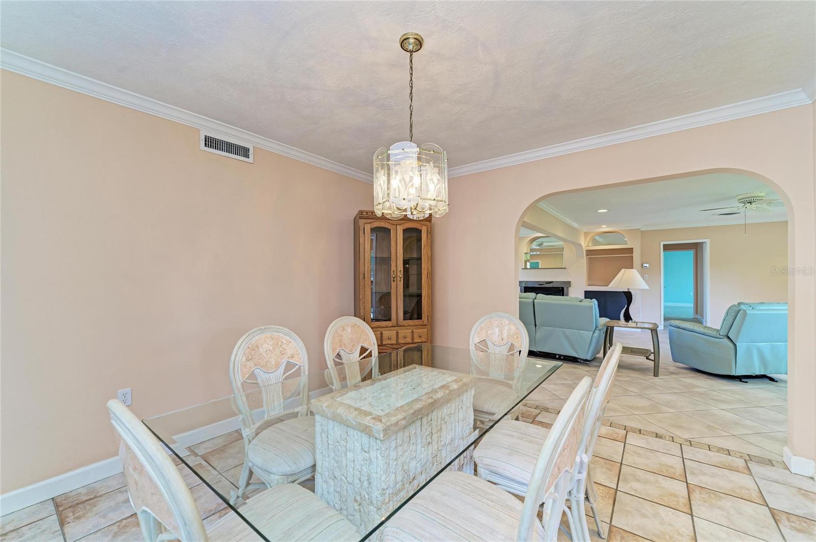 Image 21 of 73 For 5310 Tuttle Avenue