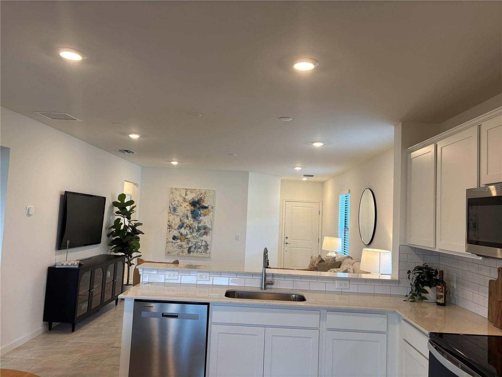 Image 12 of 37 For 6516 Silverstar Drive