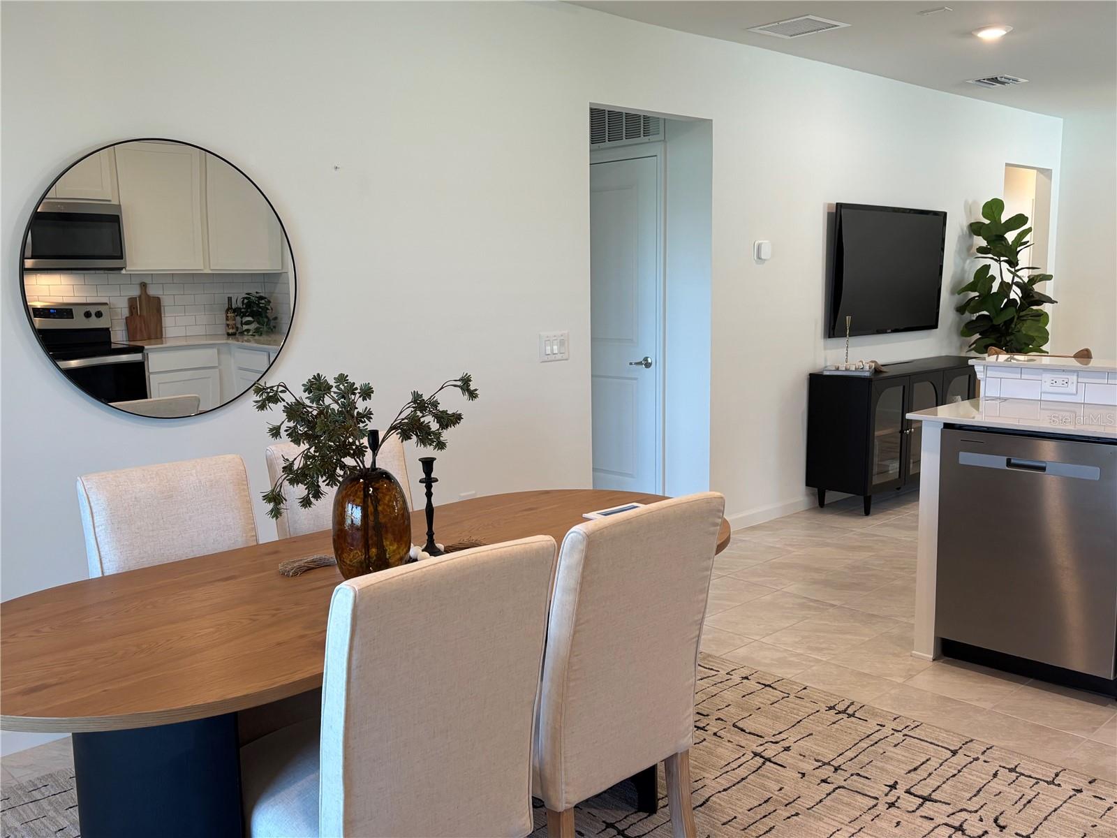 Image 14 of 37 For 6516 Silverstar Drive