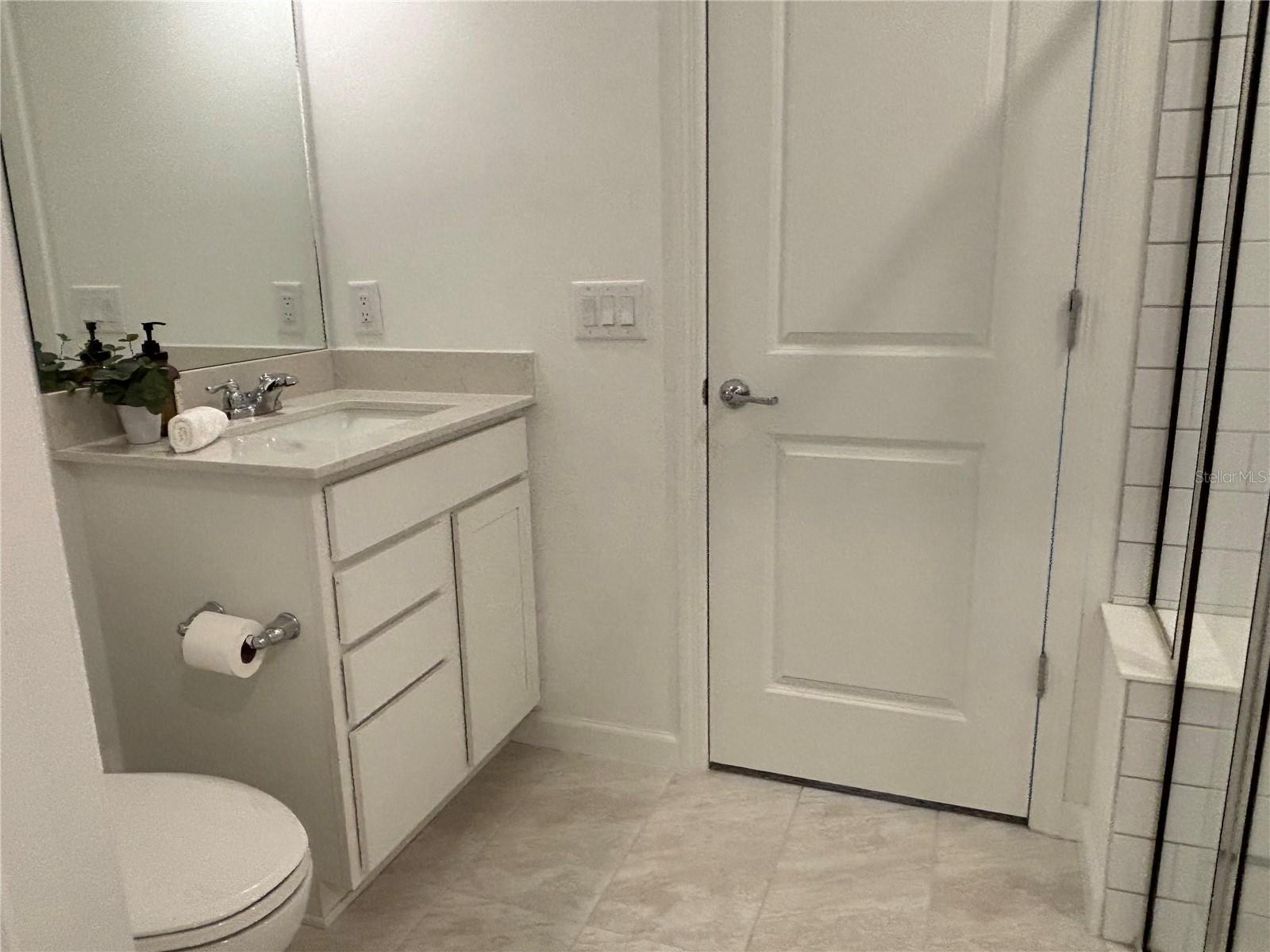 Image 22 of 37 For 6516 Silverstar Drive