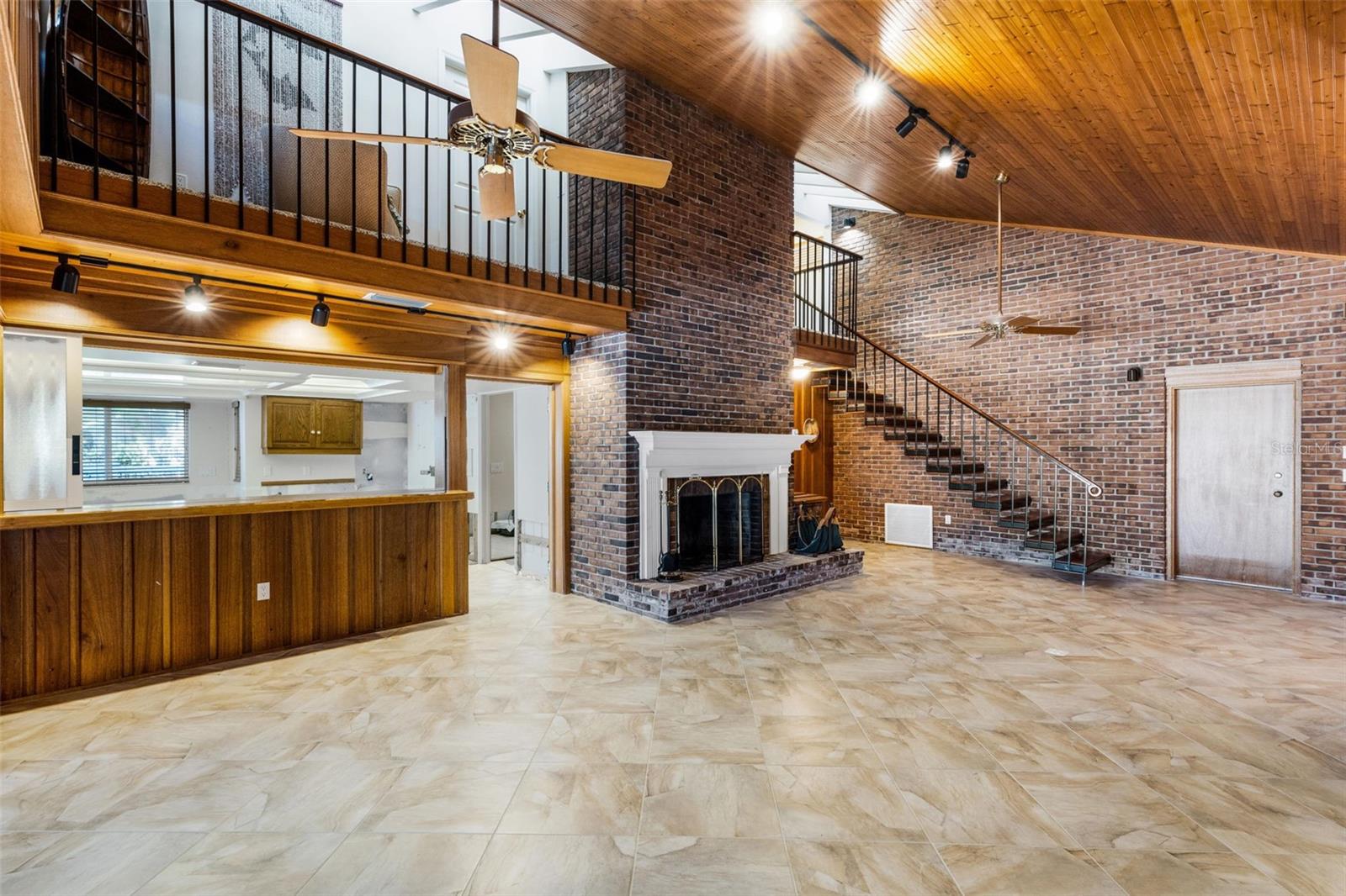 Image 13 of 56 For 700 El Dorado Drive