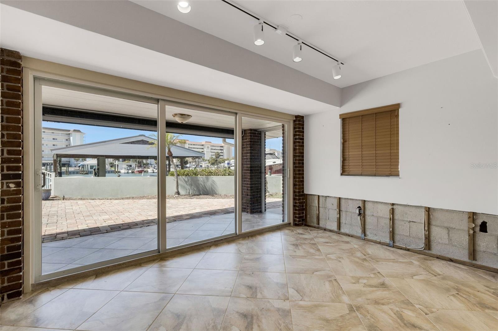 Image 18 of 56 For 700 El Dorado Drive