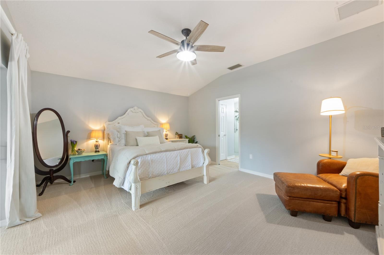 Image 14 of 37 For 6130 Blue Runner Court