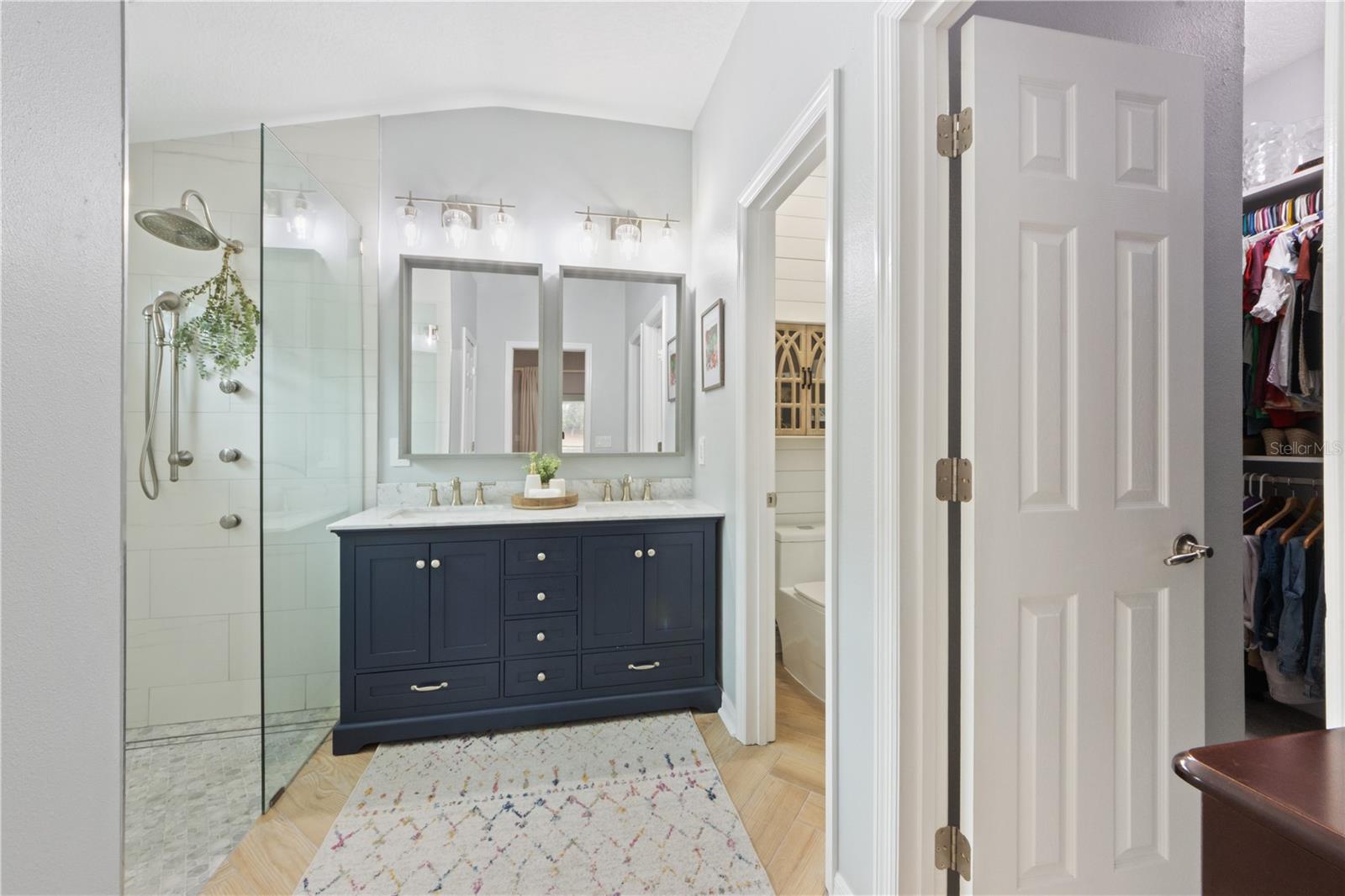 Image 18 of 37 For 6130 Blue Runner Court