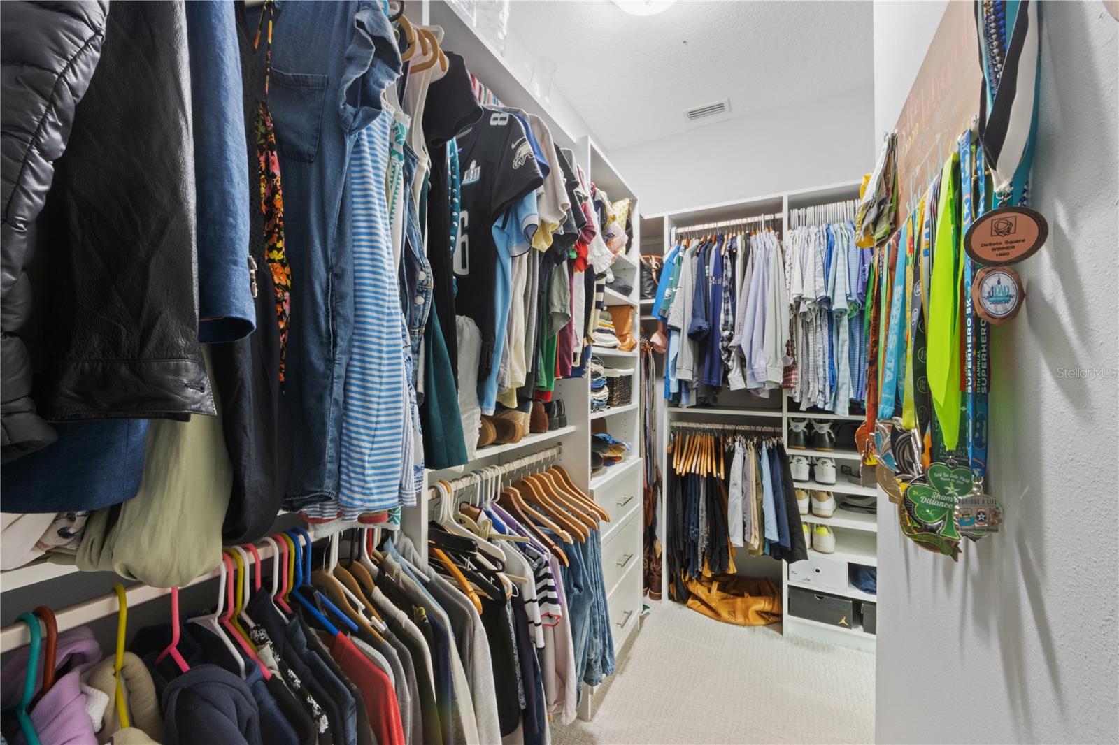 Image 24 of 37 For 6130 Blue Runner Court