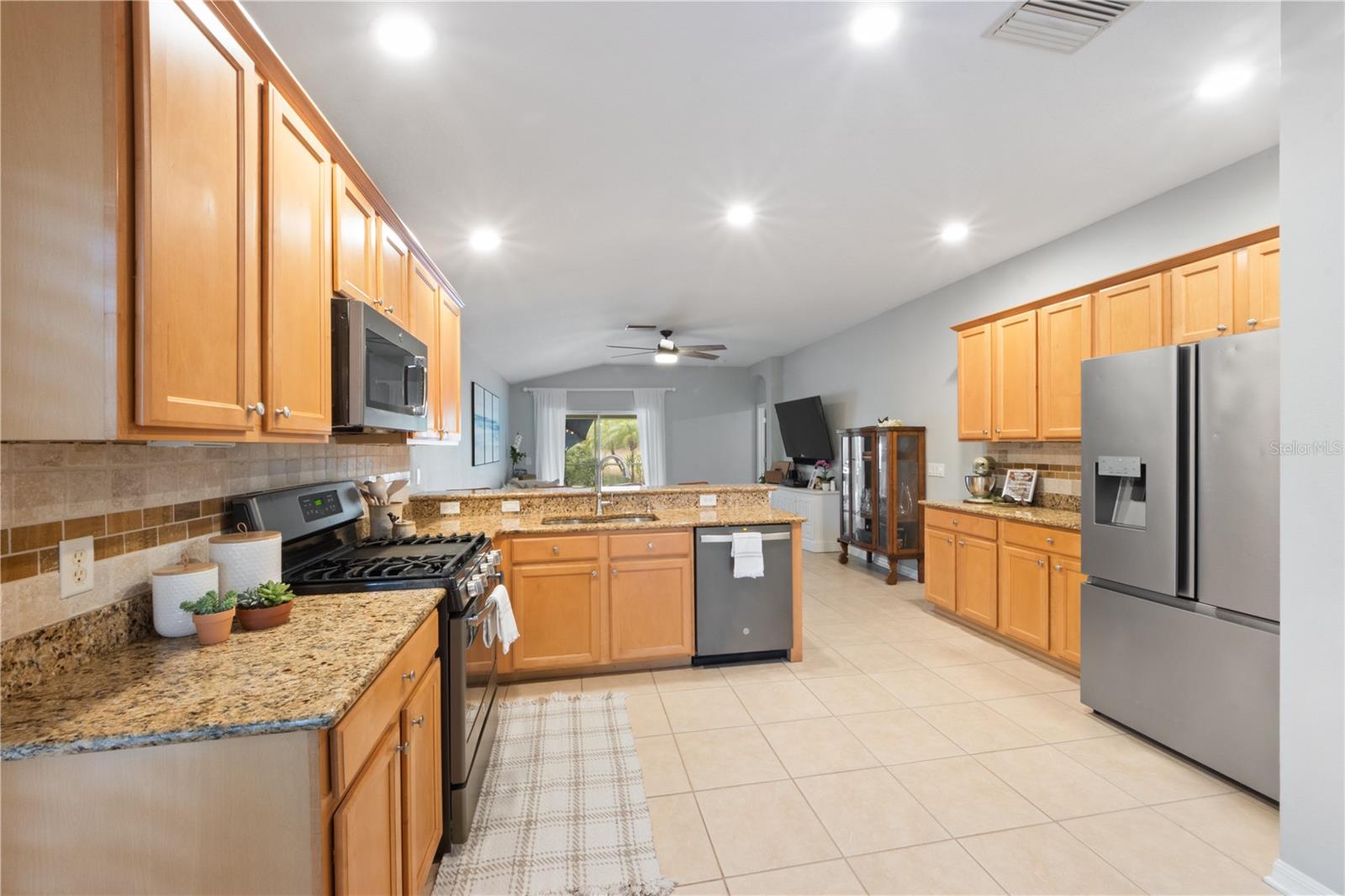 Image 9 of 37 For 6130 Blue Runner Court