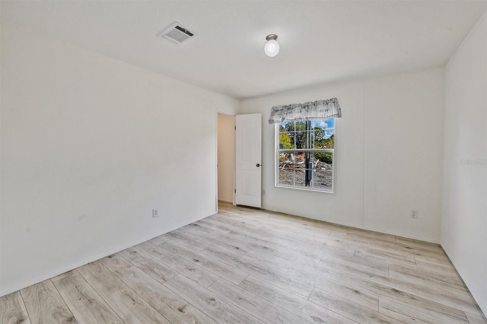 Image 32 of 40 For 1770 Tucker Lane