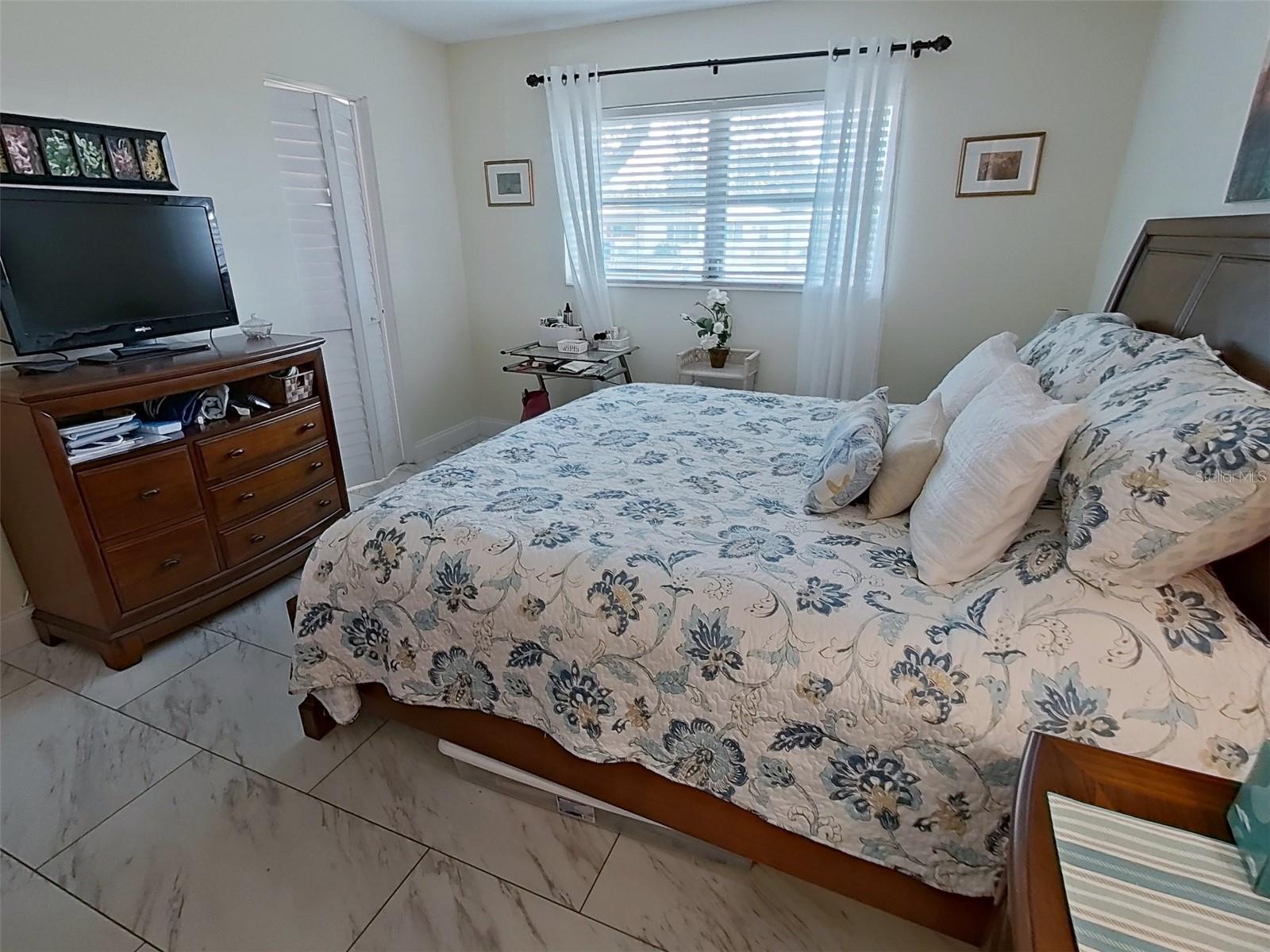 Image 13 of 50 For 1845 Vera Place 29