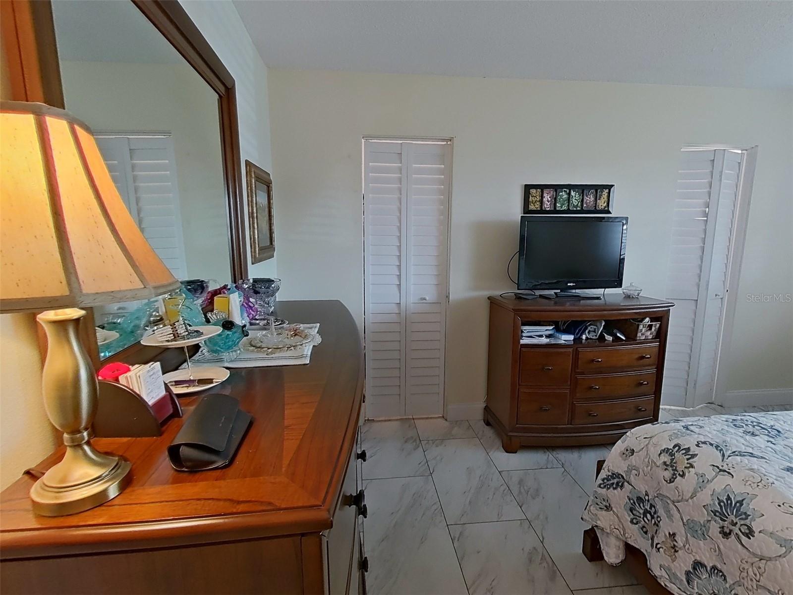 Image 14 of 50 For 1845 Vera Place 29