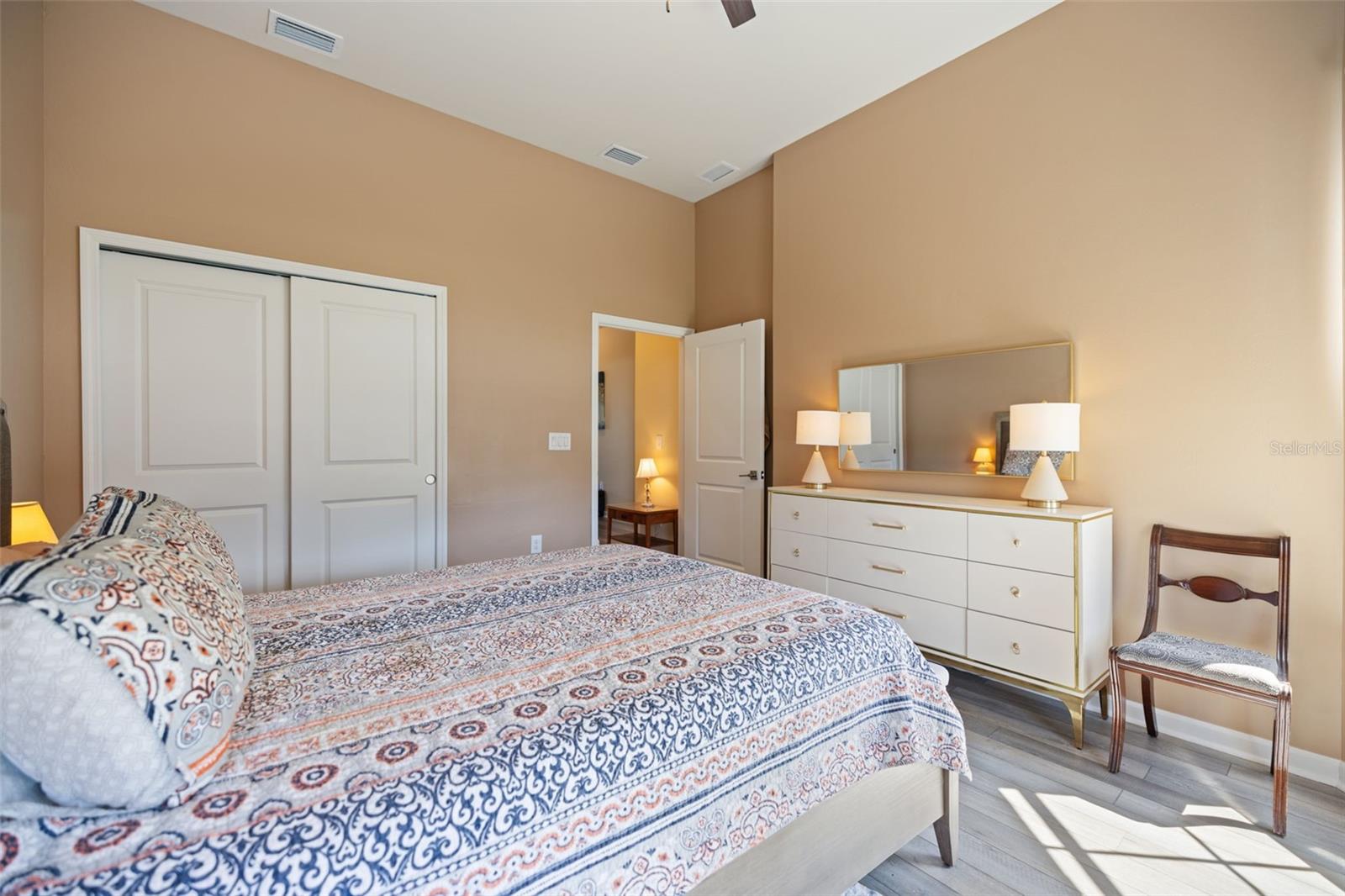 Image 17 of 47 For 6266 Crested Eagle Lane