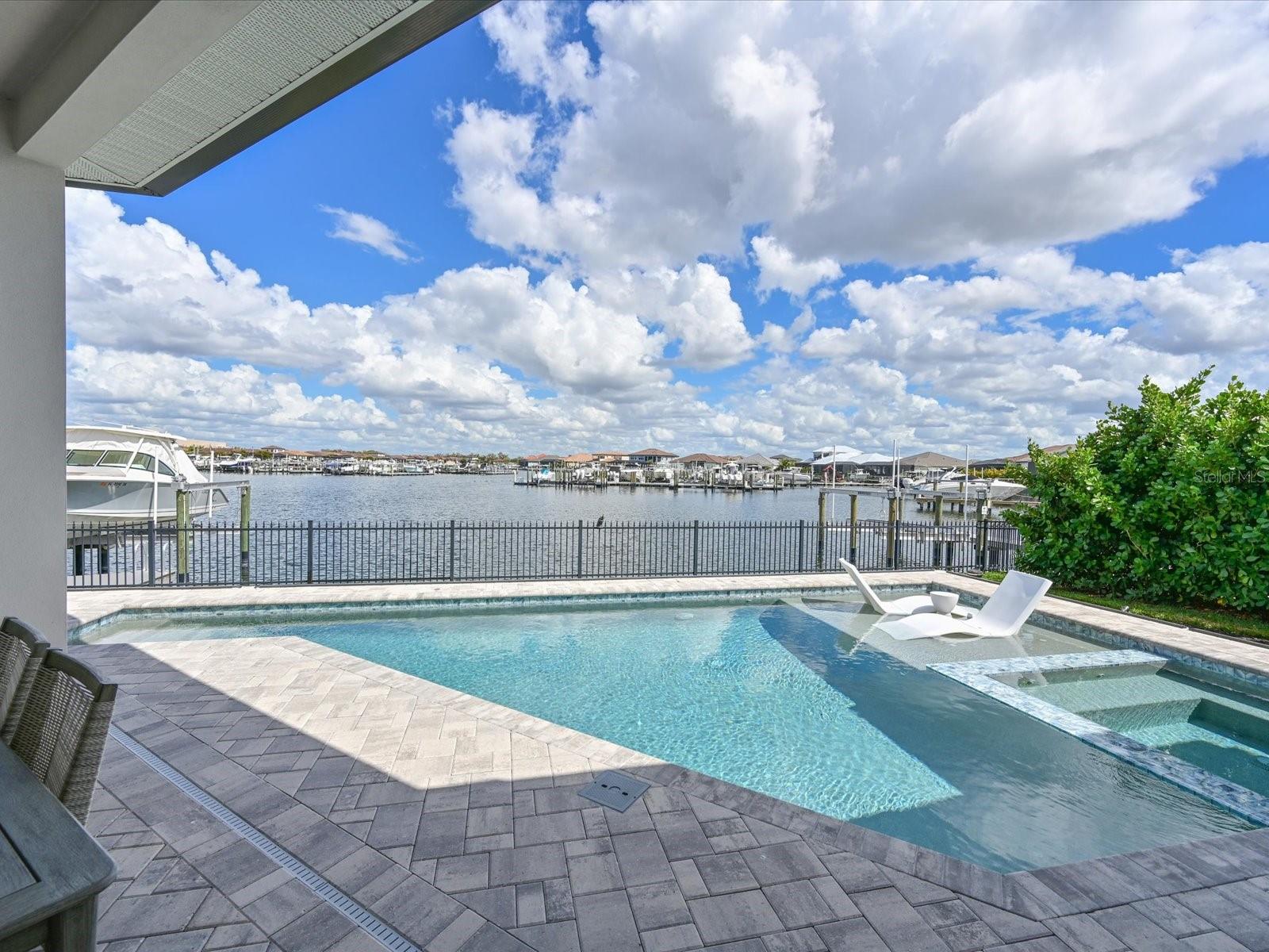 Image 31 of 51 For 1802 4th Street E