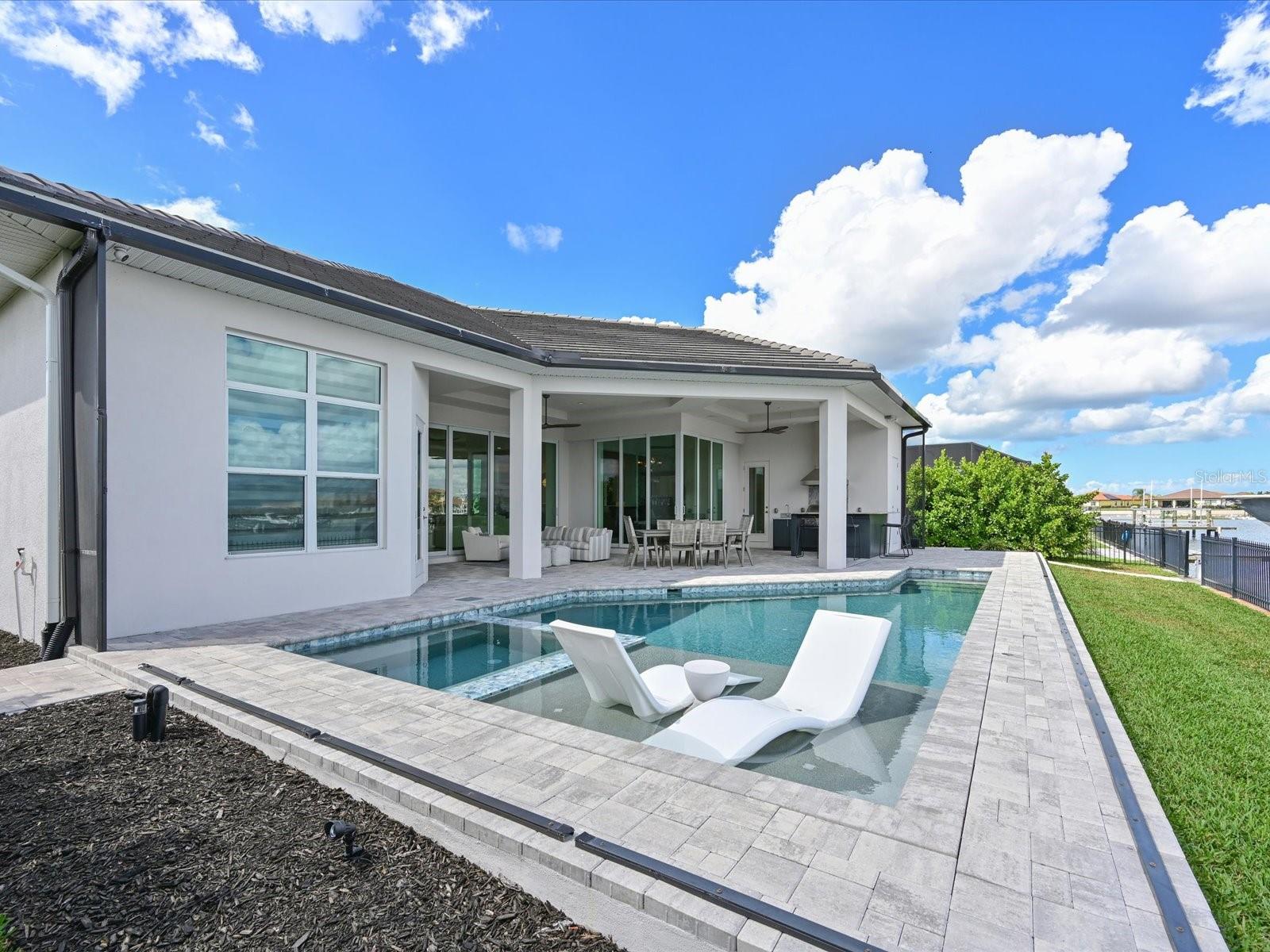 Image 32 of 51 For 1802 4th Street E