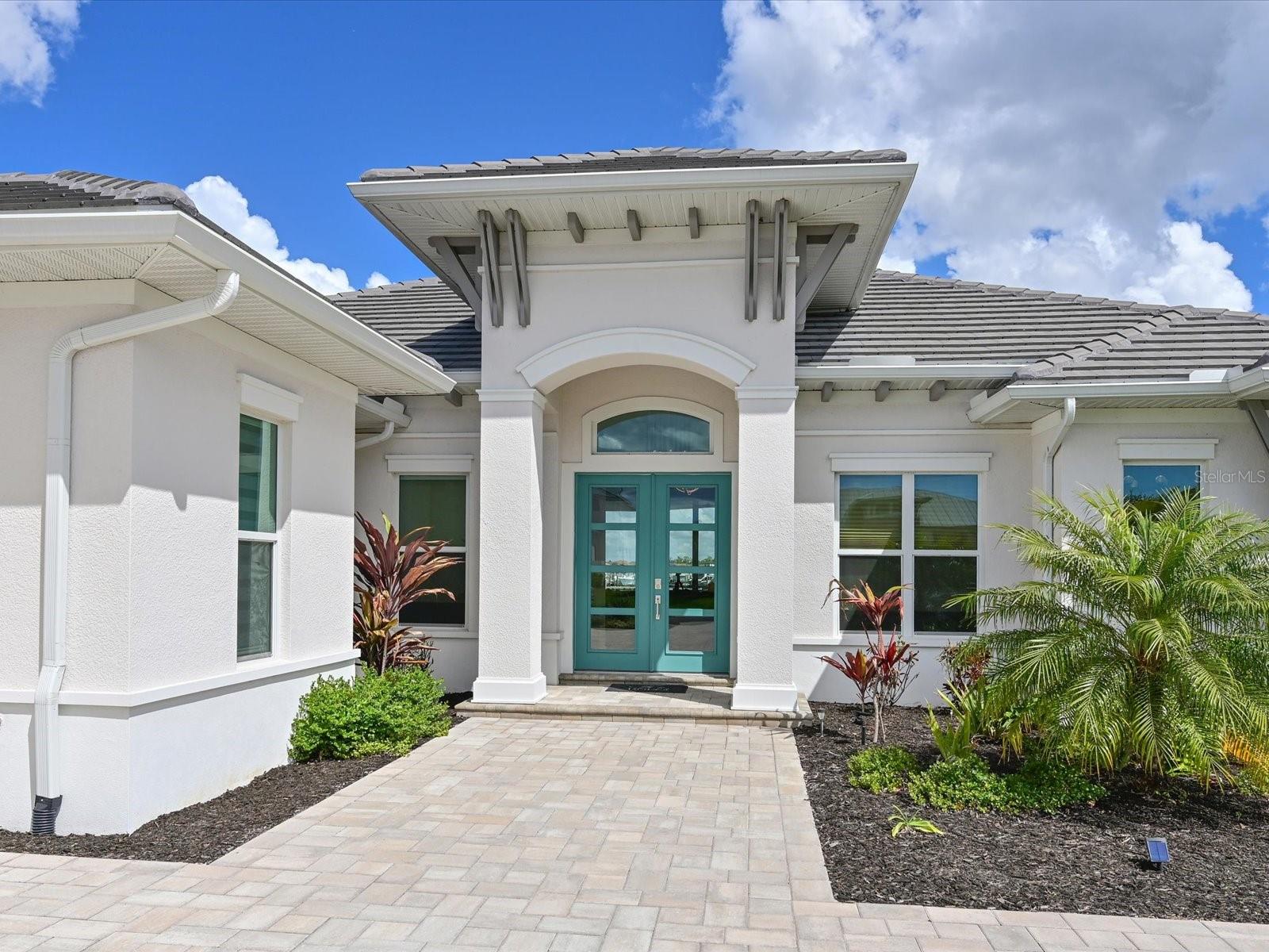 Image 4 of 51 For 1802 4th Street E