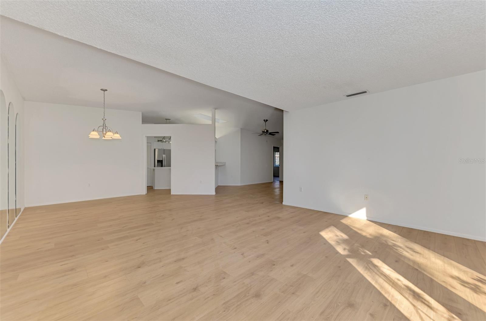 Image 12 of 67 For 5711 Garden Lakes Palm