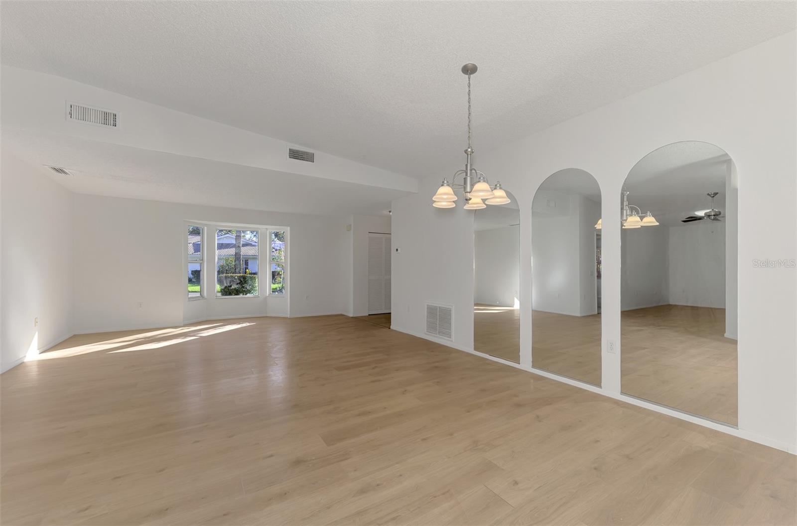 Image 16 of 67 For 5711 Garden Lakes Palm