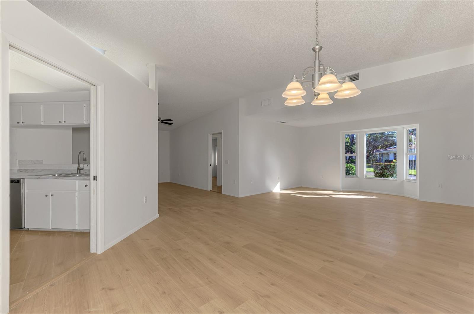 Image 17 of 67 For 5711 Garden Lakes Palm