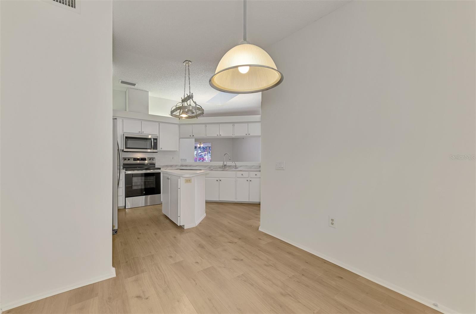 Image 30 of 67 For 5711 Garden Lakes Palm