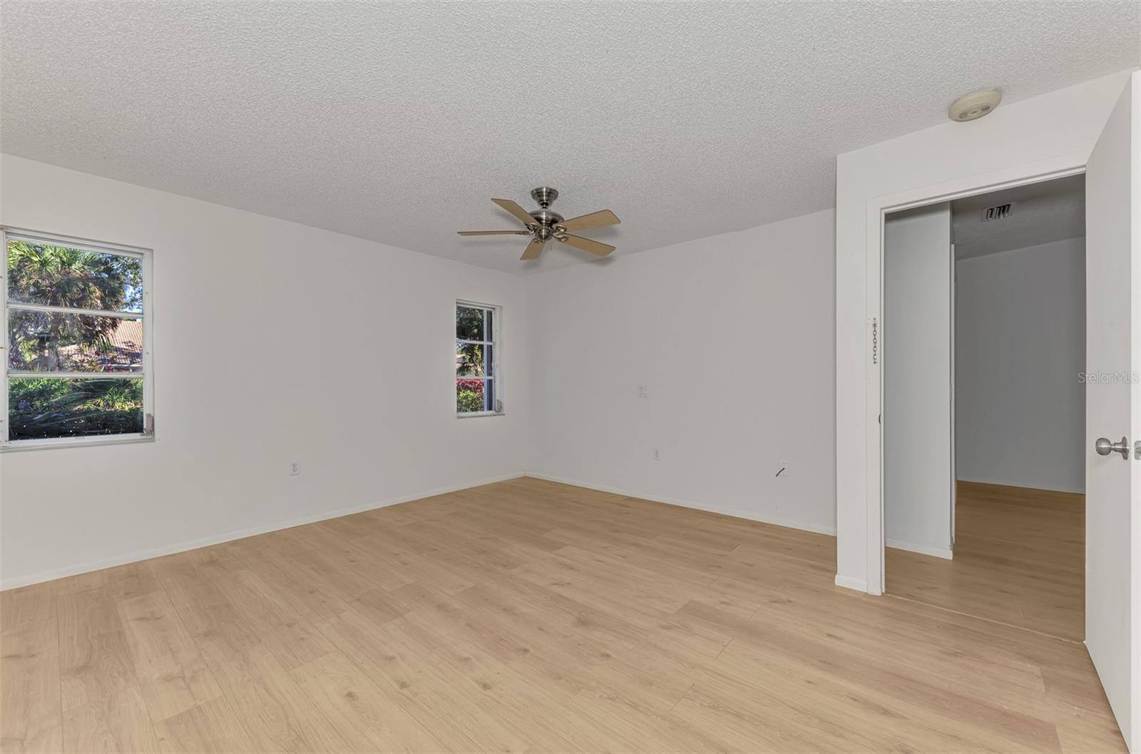 Image 33 of 67 For 5711 Garden Lakes Palm