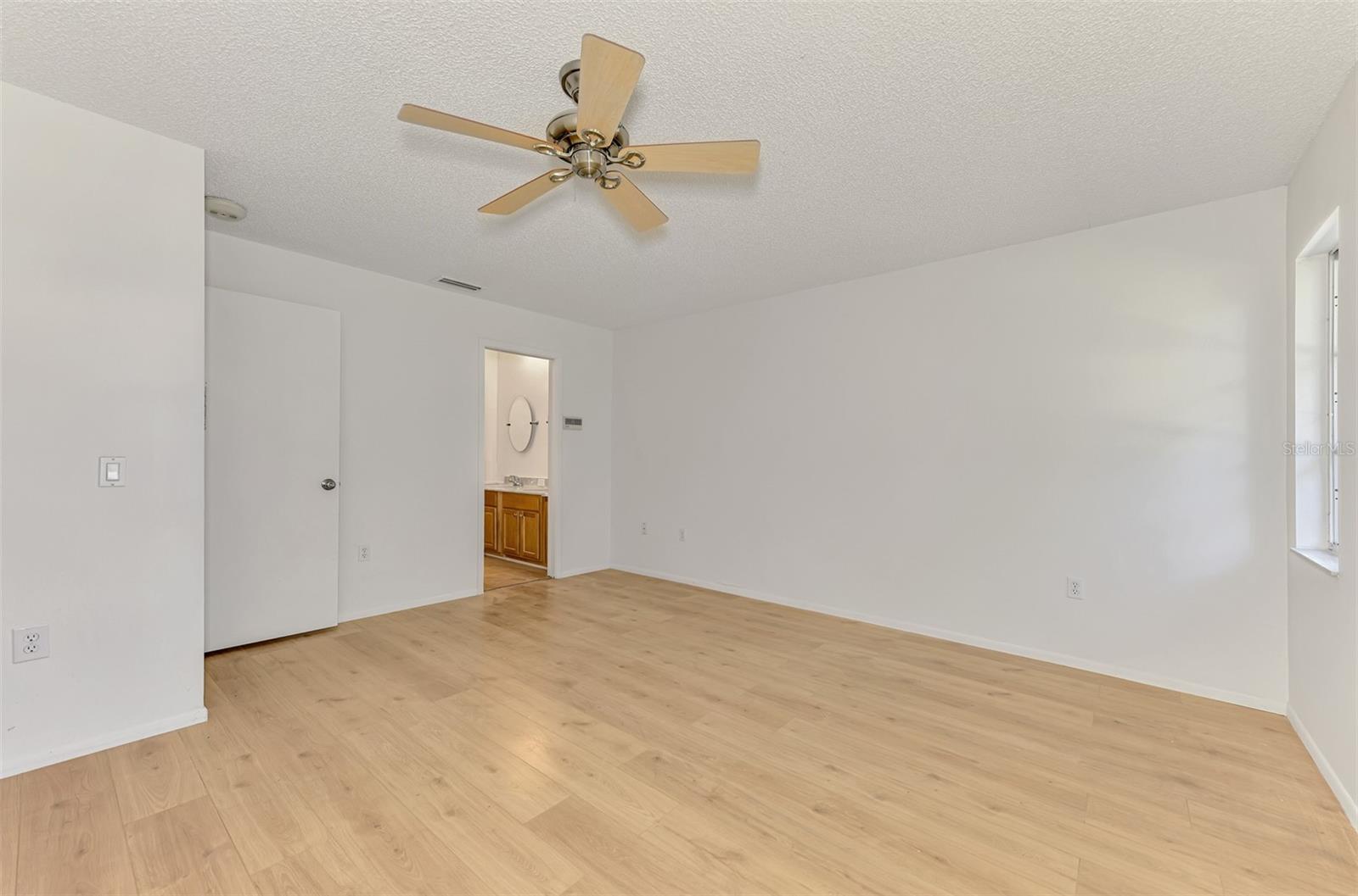 Image 34 of 67 For 5711 Garden Lakes Palm