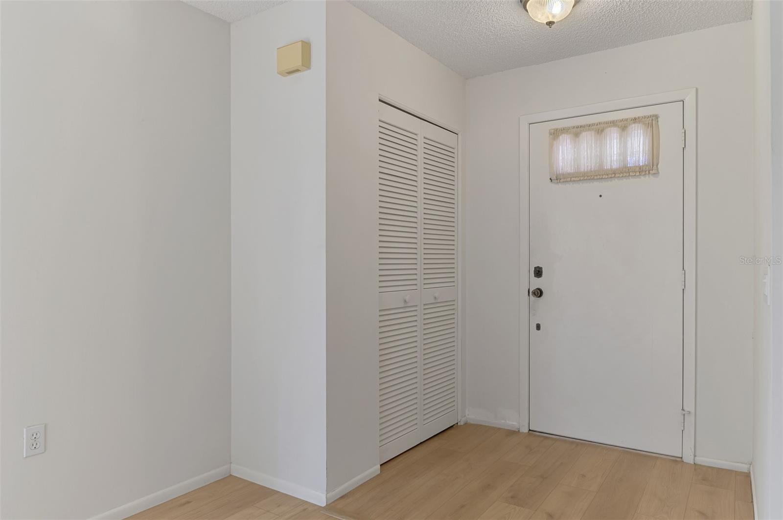 Image 7 of 67 For 5711 Garden Lakes Palm