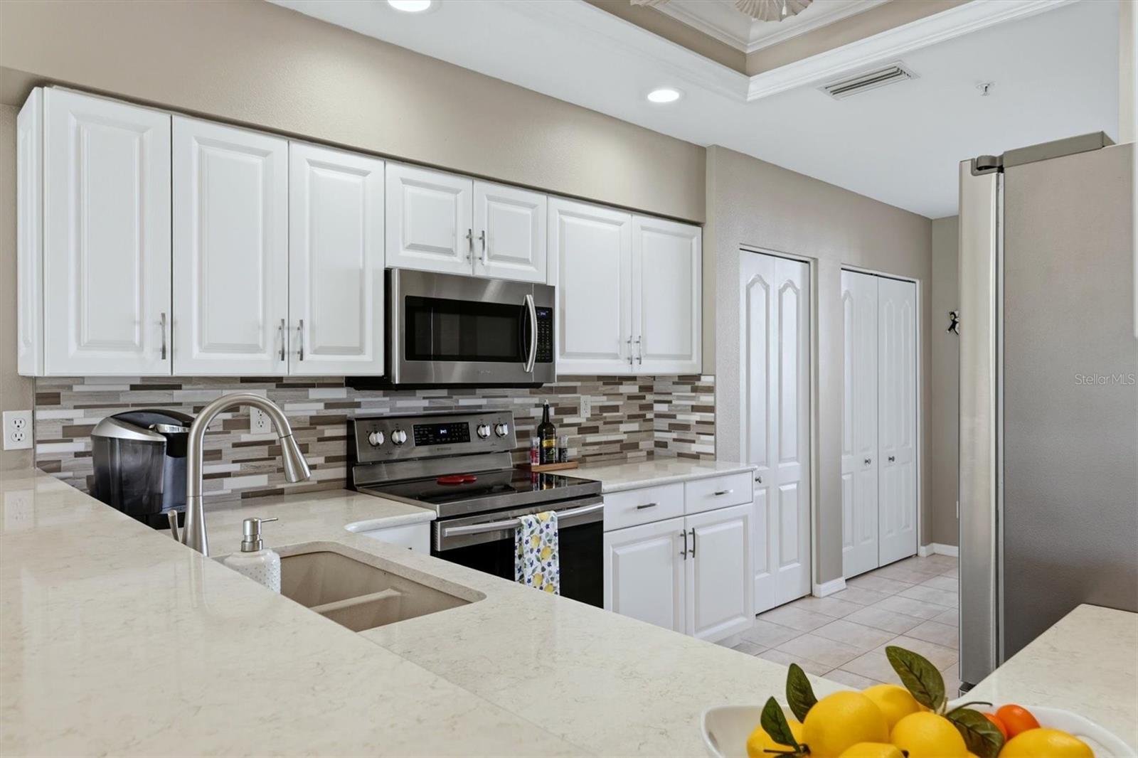 Image 21 of 71 For 9631 Castle Point Drive 1113