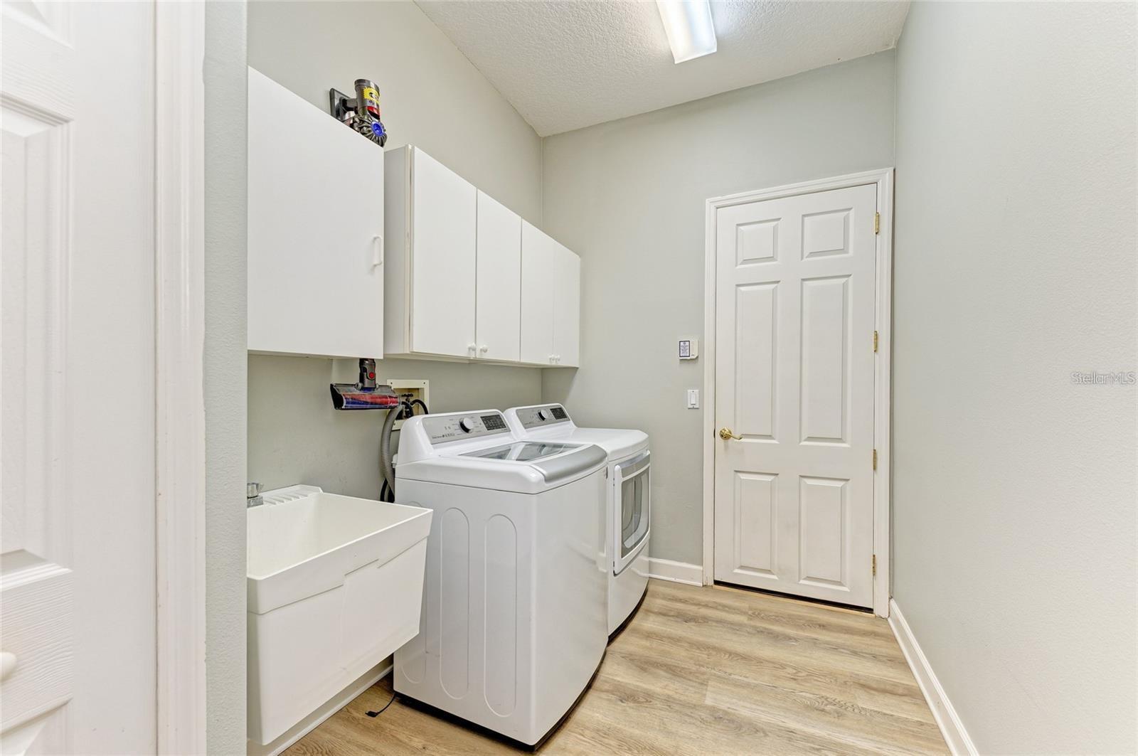 Image 25 of 32 For 8326 Misty Wood Court