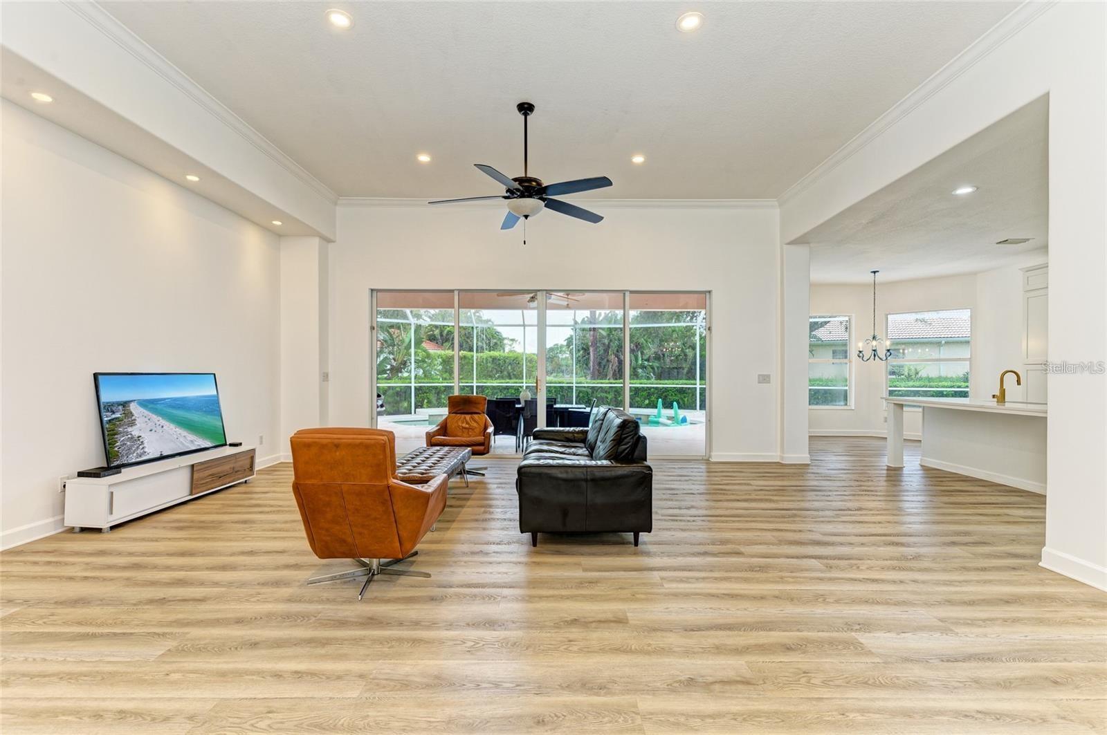 Image 6 of 32 For 8326 Misty Wood Court