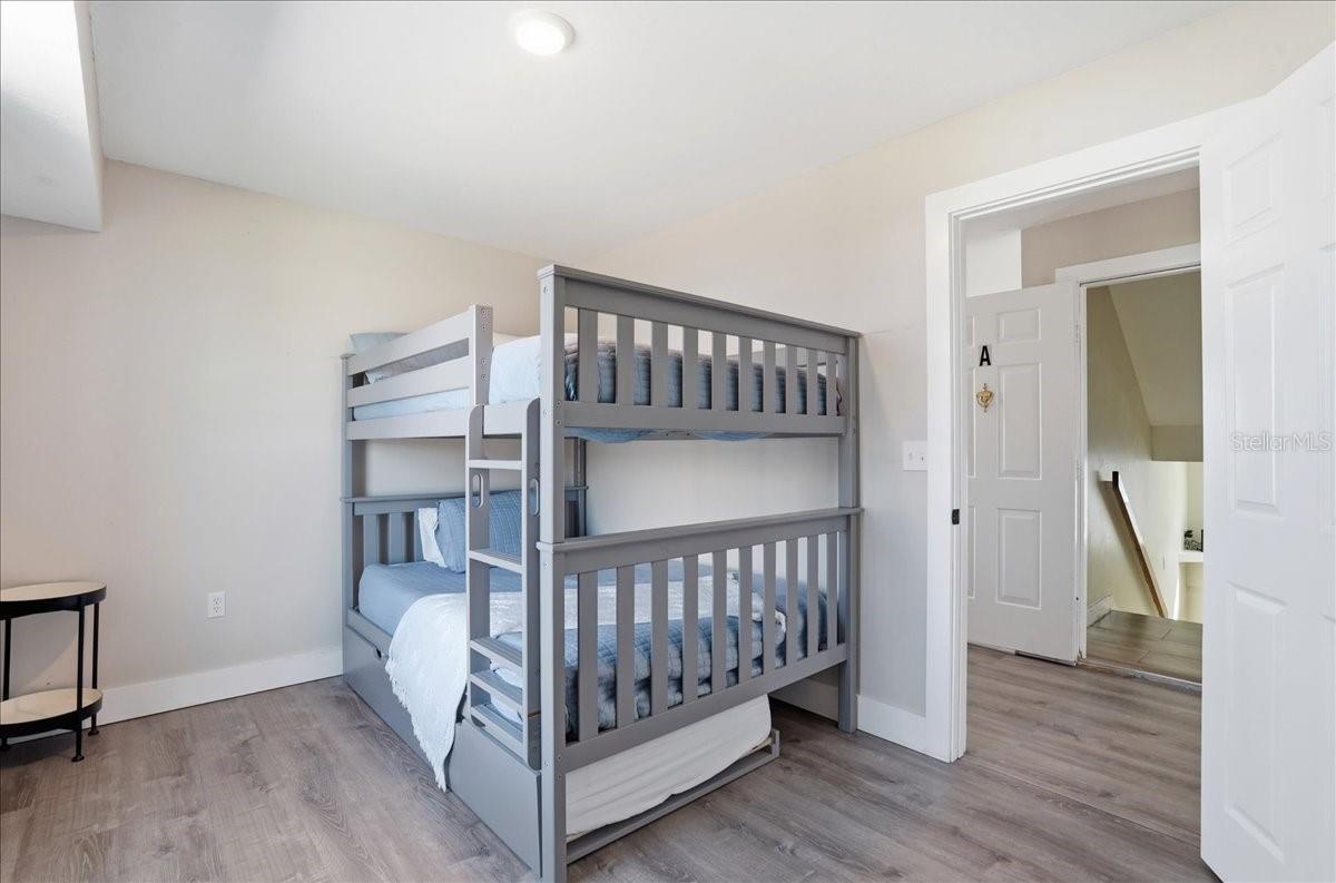 Image 27 of 84 For 2518 Avenue B