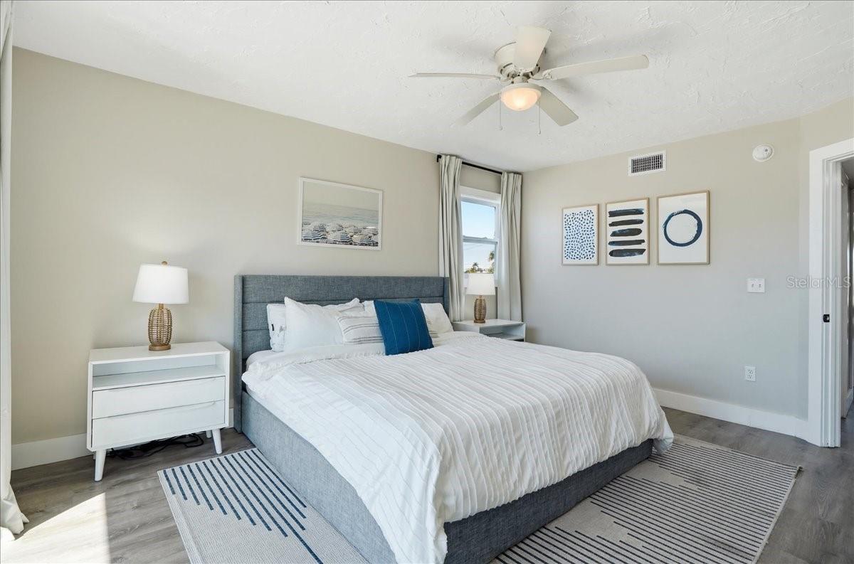 Image 32 of 84 For 2518 Avenue B