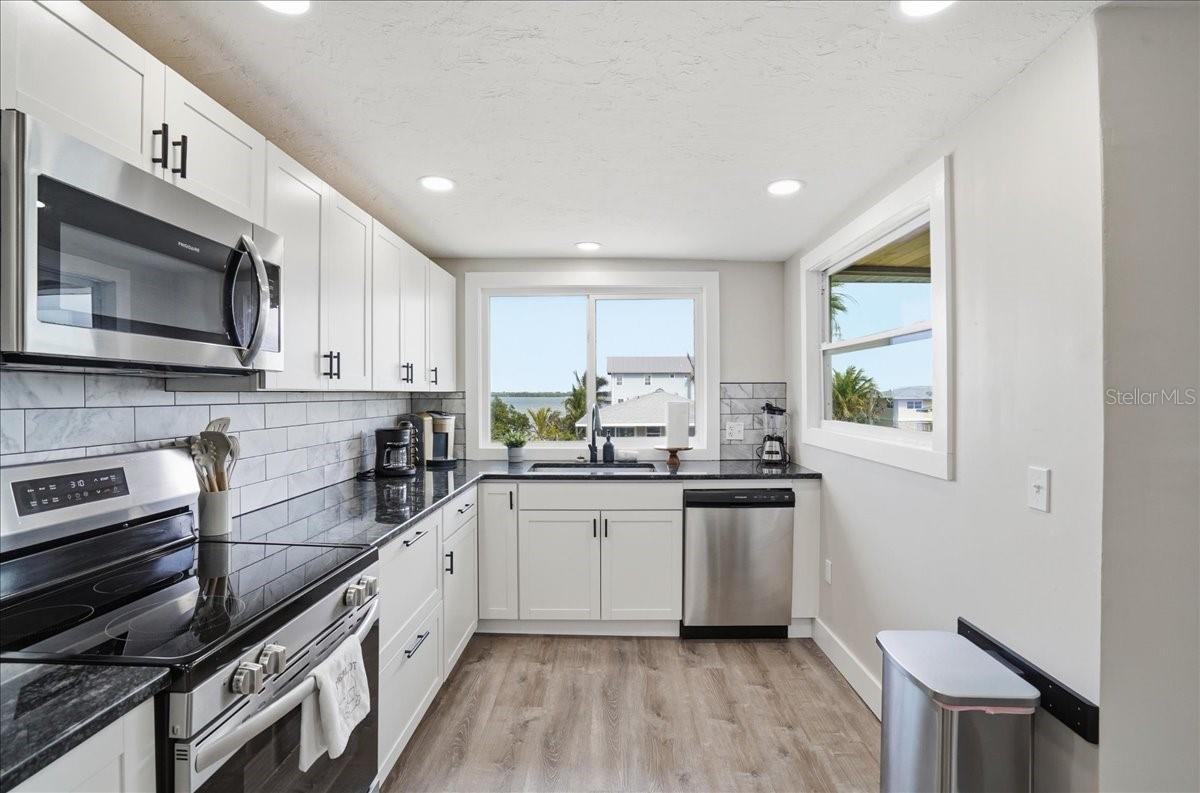 Image 57 of 84 For 2518 Avenue B