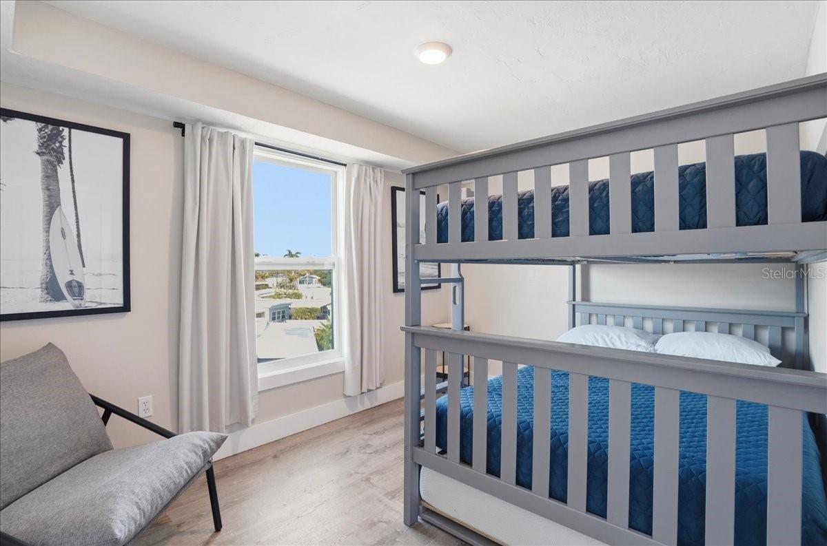 Image 67 of 84 For 2518 Avenue B