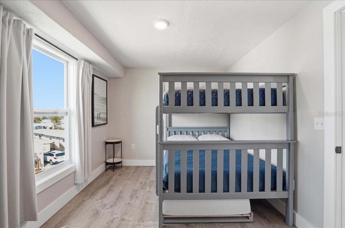 Image 68 of 84 For 2518 Avenue B