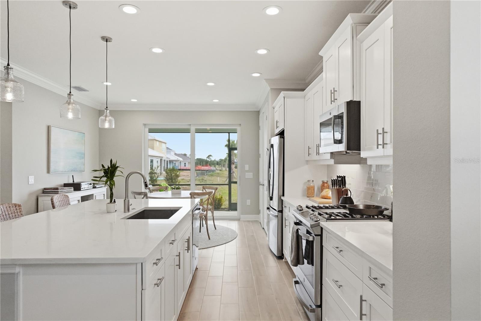 Image 12 of 42 For 6515 Big Bayou Drive