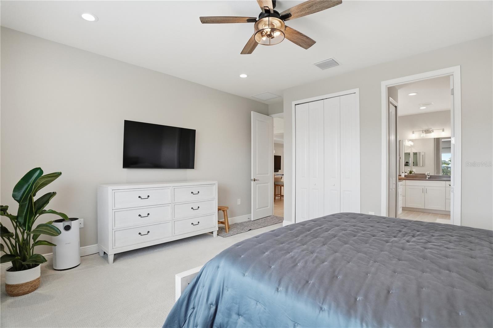 Image 20 of 42 For 6515 Big Bayou Drive