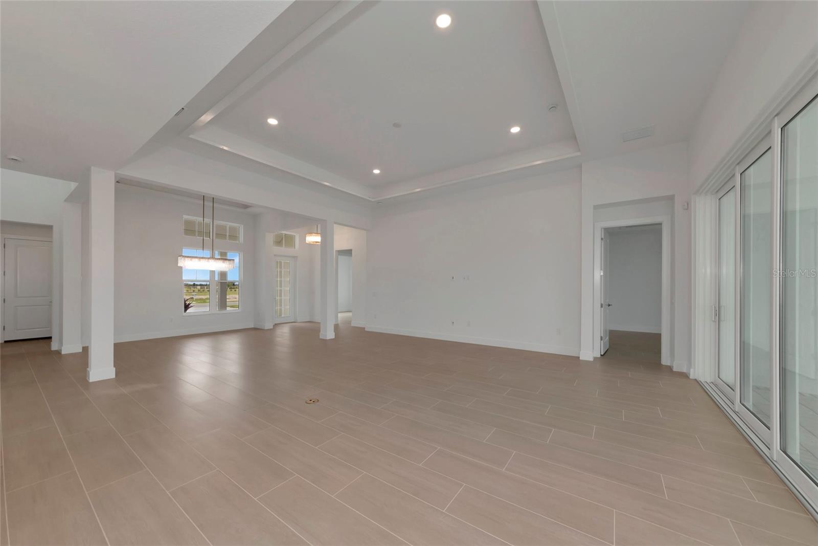 Image 14 of 63 For 1408 Lions Paw Path