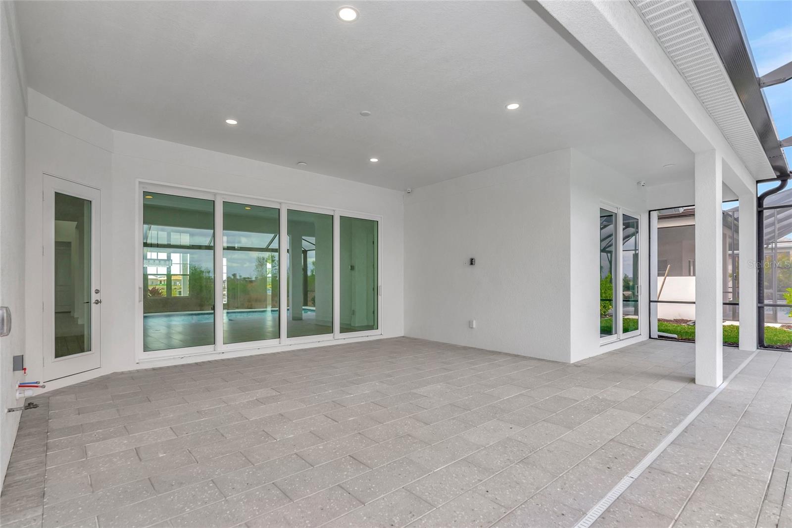 Image 19 of 63 For 1408 Lions Paw Path