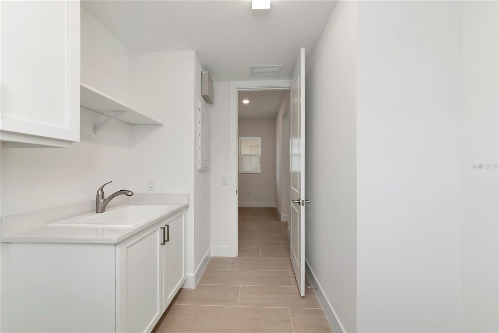 Image 37 of 63 For 1408 Lions Paw Path