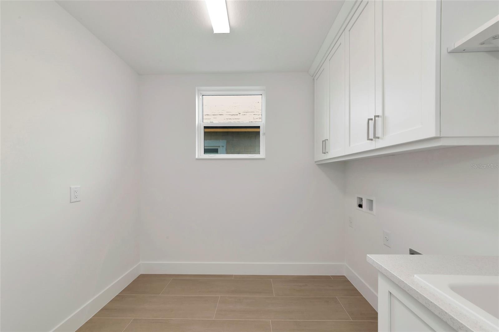 Image 38 of 63 For 1408 Lions Paw Path