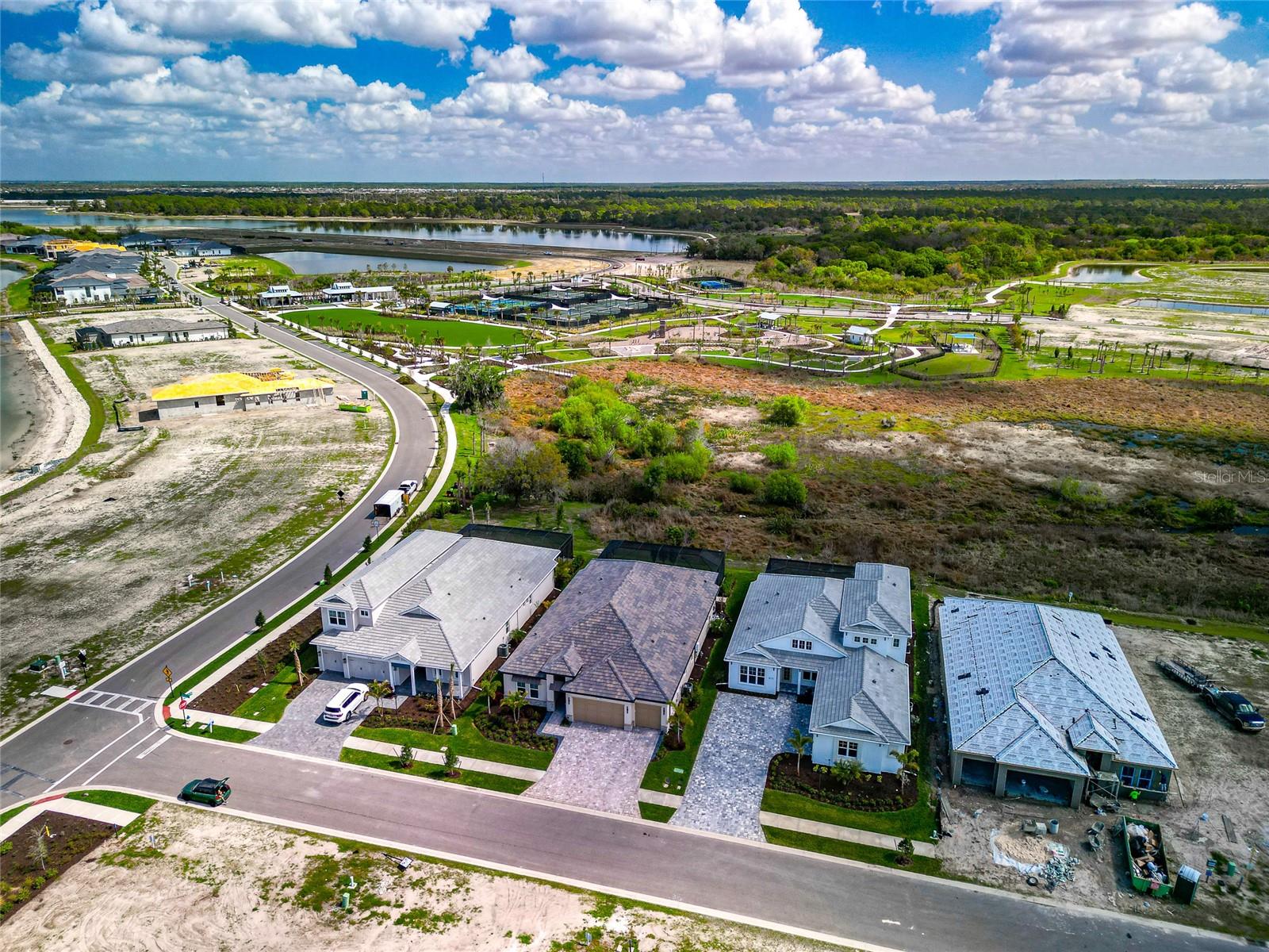 Image 60 of 63 For 1408 Lions Paw Path