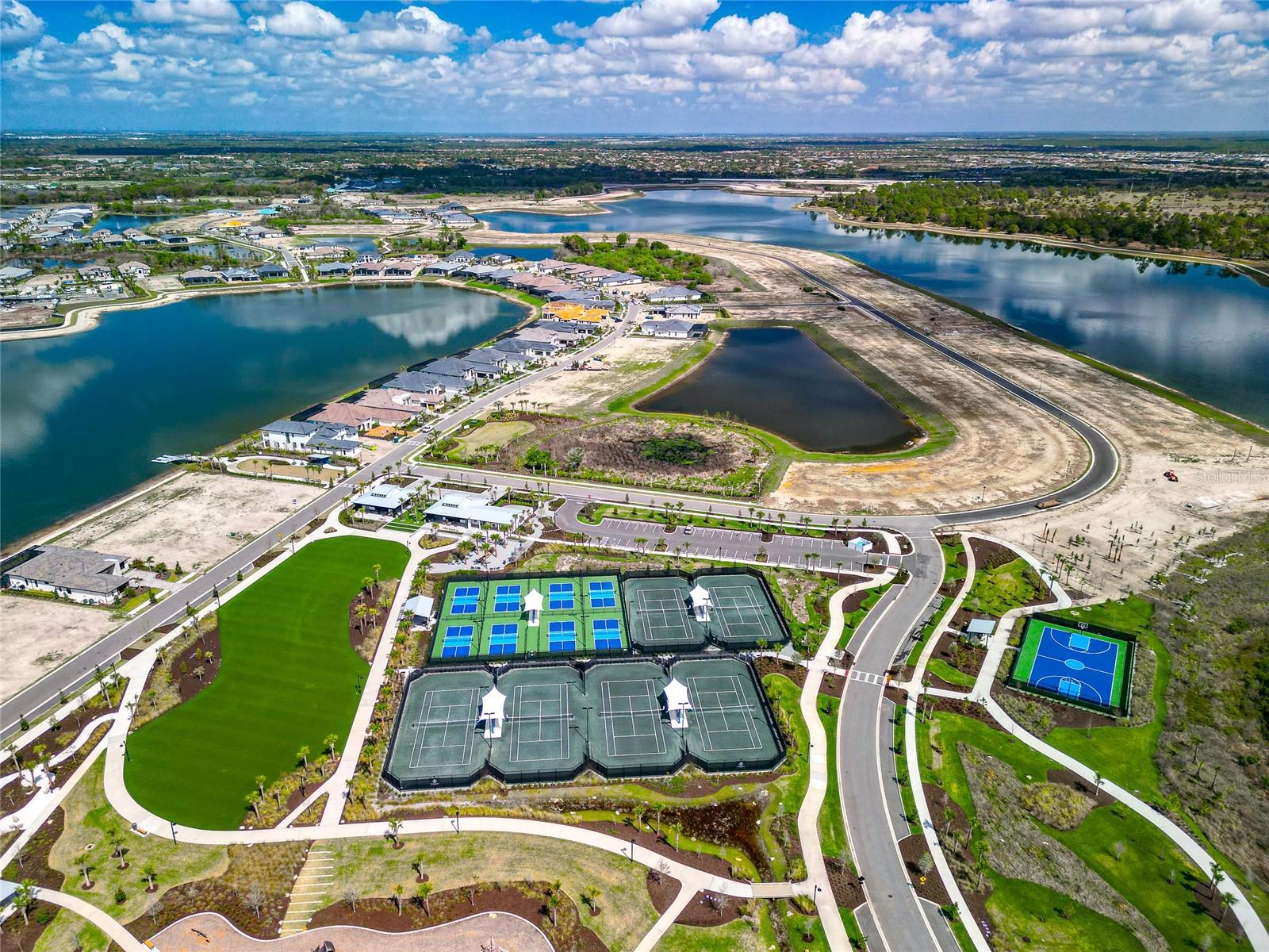 Image 62 of 63 For 1408 Lions Paw Path