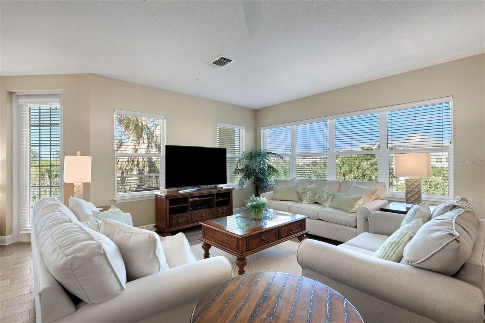 Image 13 of 50 For 3450 77th Street W 201