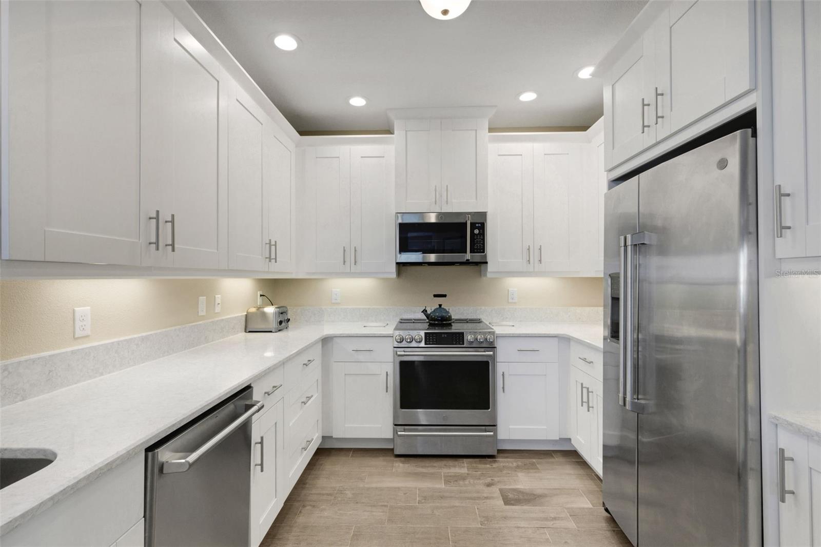 Image 6 of 50 For 3450 77th Street W 201