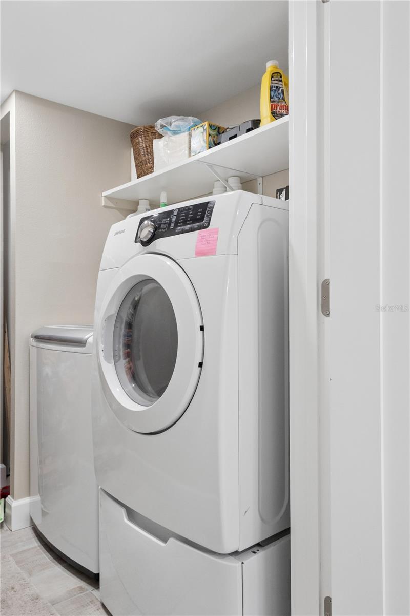 Image 24 of 39 For 5880 Midnight Pass Road 704