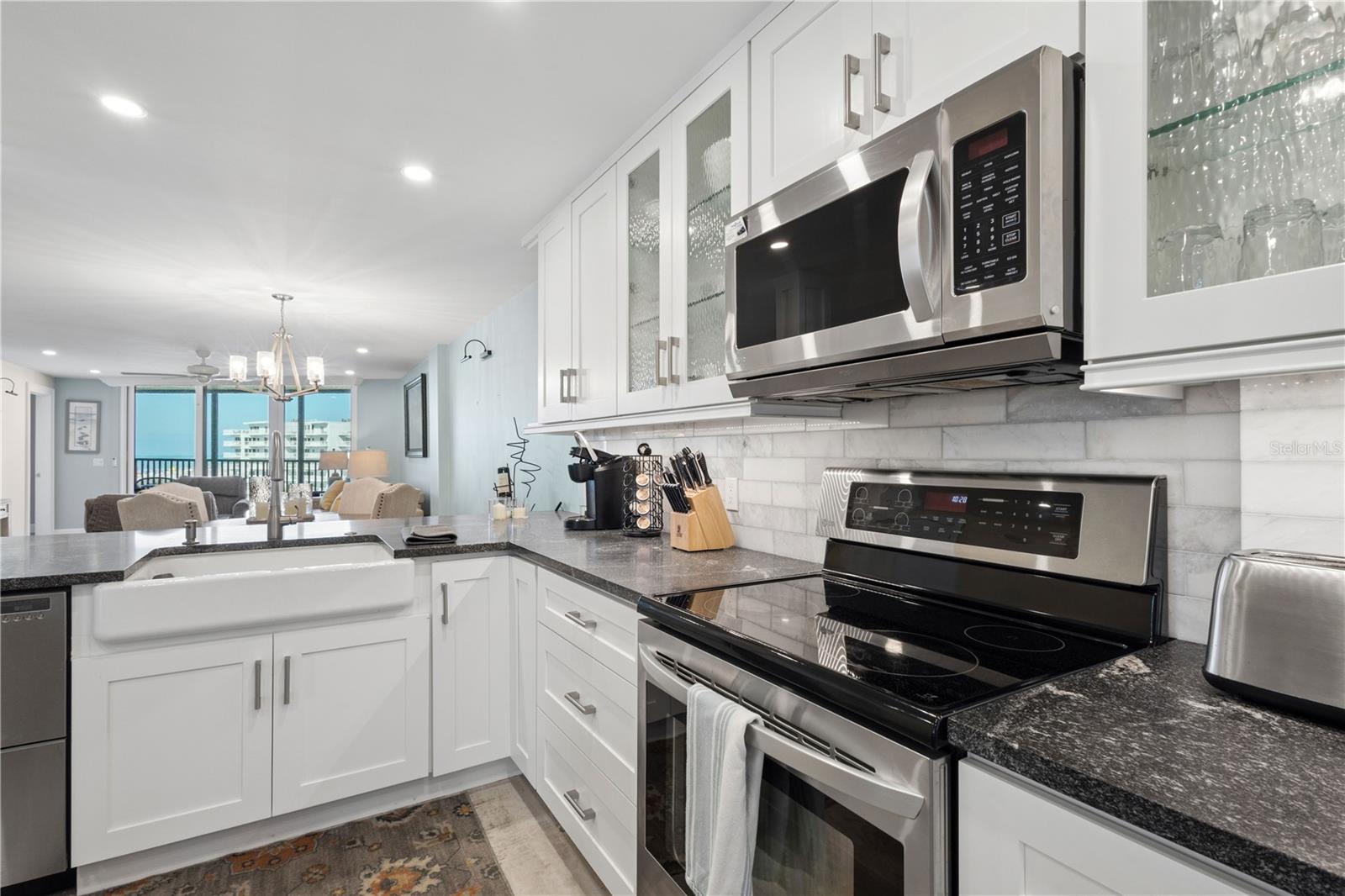 Image 5 of 39 For 5880 Midnight Pass Road 704