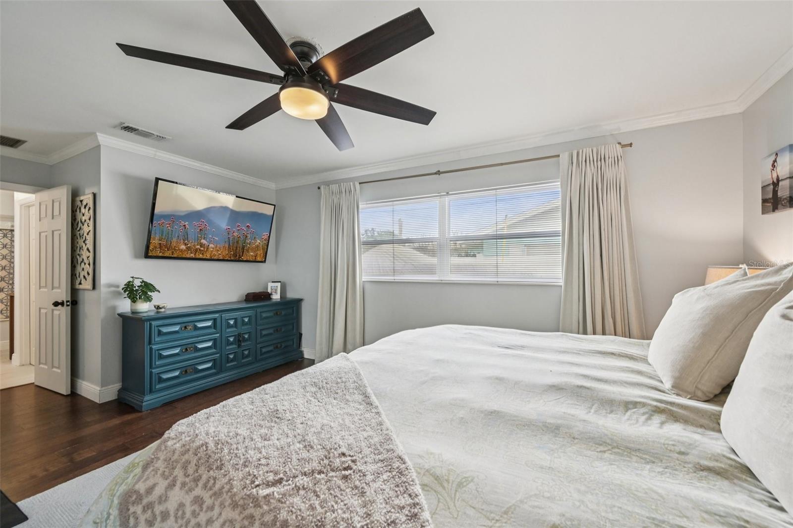 Image 23 of 38 For 808 60th Street Nw