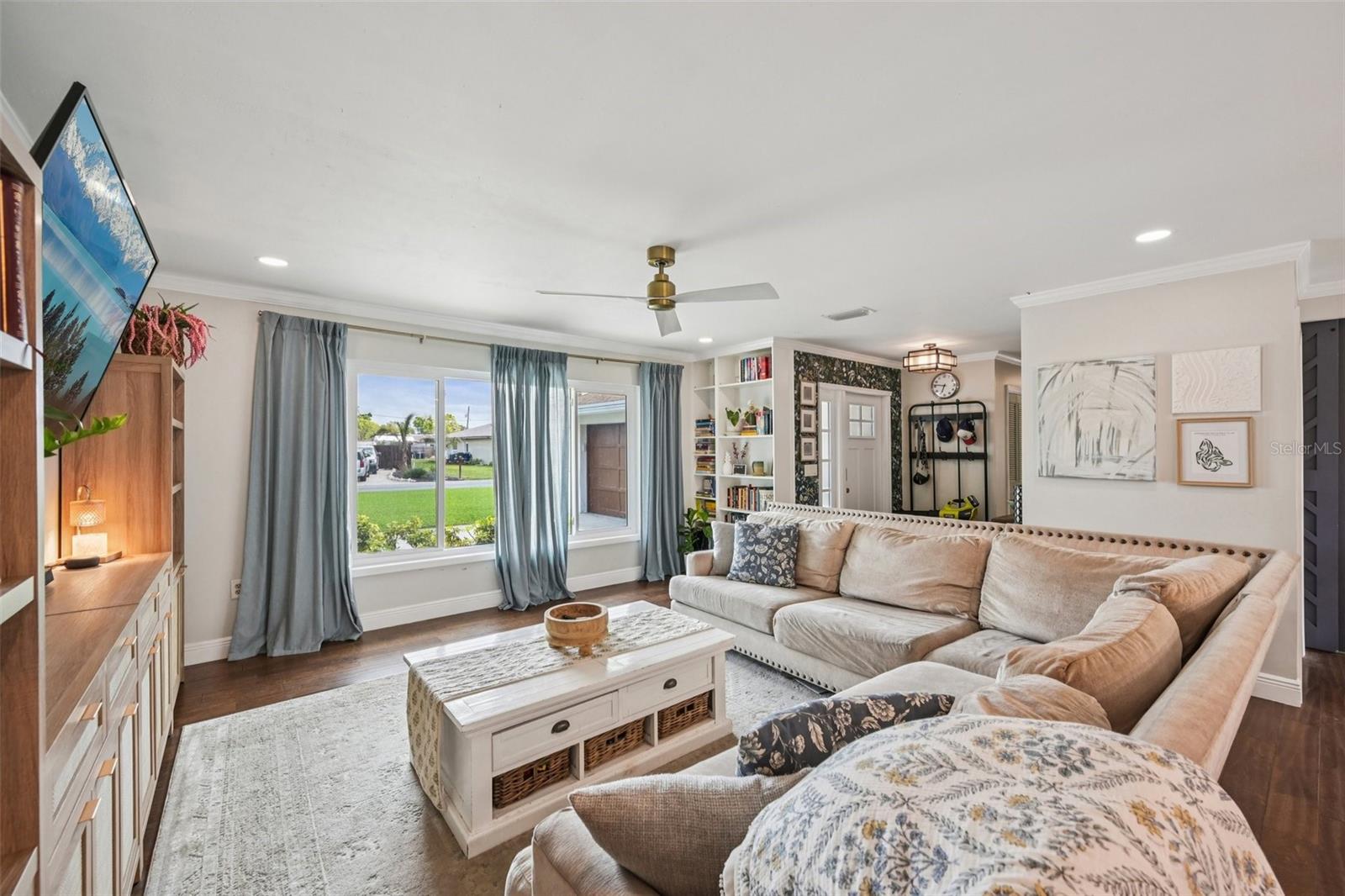 Image 7 of 38 For 808 60th Street Nw